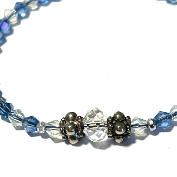 Beautiful Crystal Beads adjustable bracelet - Picture 2 of 3